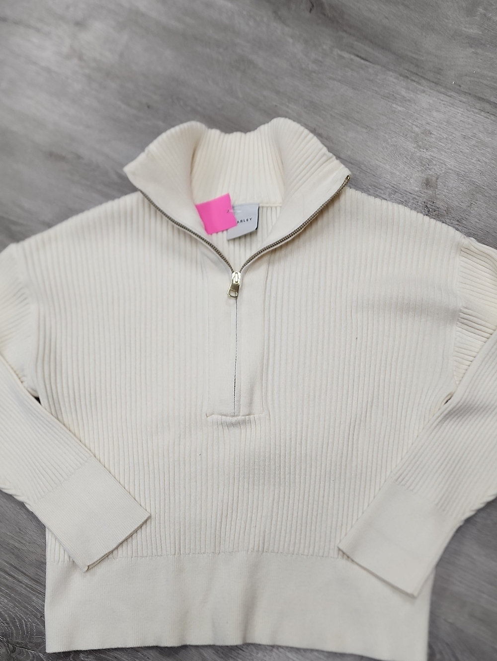 Varley Cream Ribbed Half-Zip Turtleneck Sweater Stretches Bigger